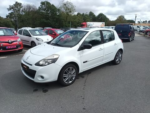 Clio Dynamique TomTom 1.2 TCE 100 Eco2 2011 occasion 35210 Ch&acirc;tillon-en-Vendelais