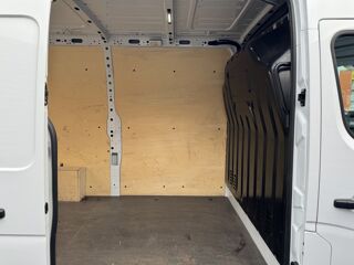 Jumpy FG Tr CF F3500 L2H2 Blue dCi 135 33044KMS 17408€HT 2023 occasion 86440 Mign&eacute;-Auxances