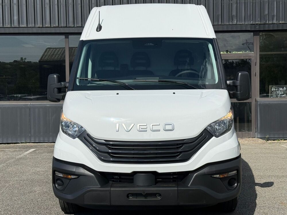 Jumpy 35S18 3.0 V16 Himatic BVA H2 2026 occasion 91580 &Eacute;tr&eacute;chy