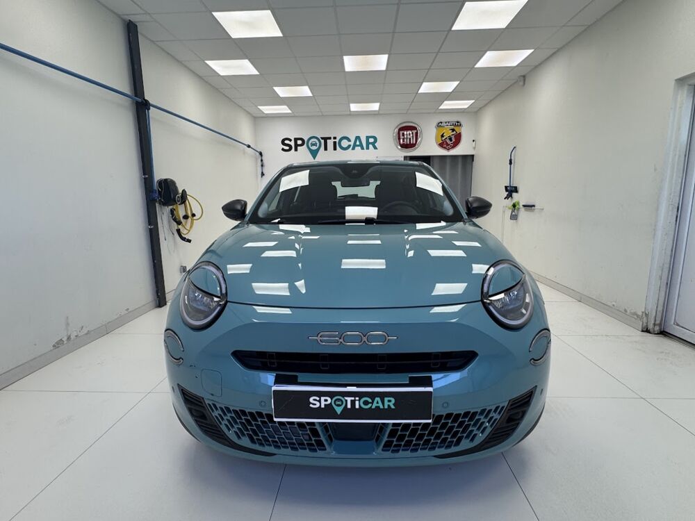 Fiat 600 1.2 Hybrid 100 DCT6 Pack Confort 2024 occasion 76360 Barentin