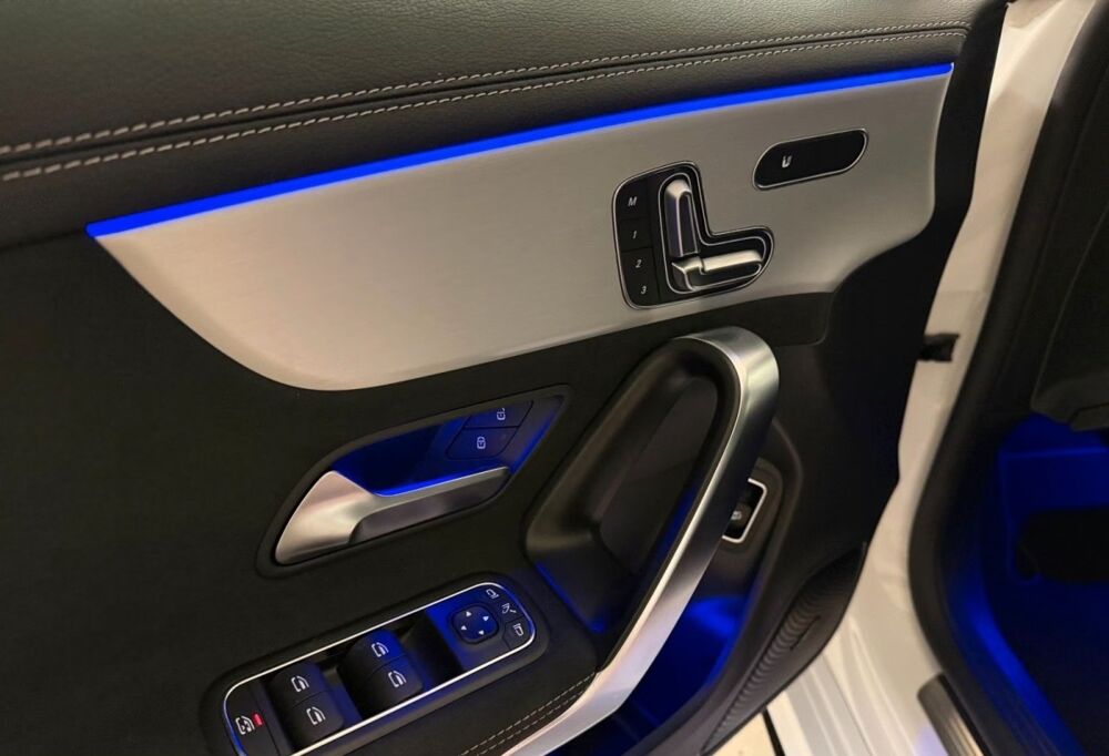 Classe CLA CLA 200 Amg Line 163 Toit ouvrant Si&egrave;ges Elec Autres disponi 2025 occasion 69007 Lyon