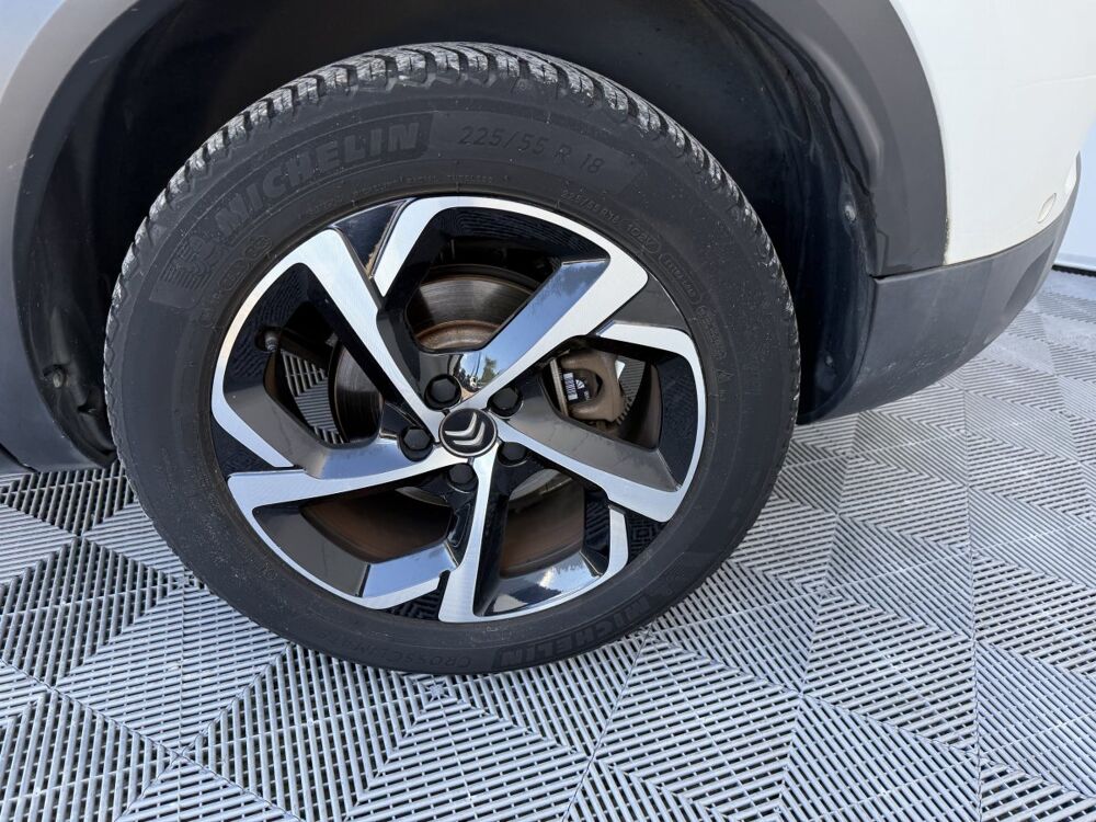 C5 aircross Hybrid 225 &euml;-EAT8 Shine 2021 occasion 69330 Meyzieu
