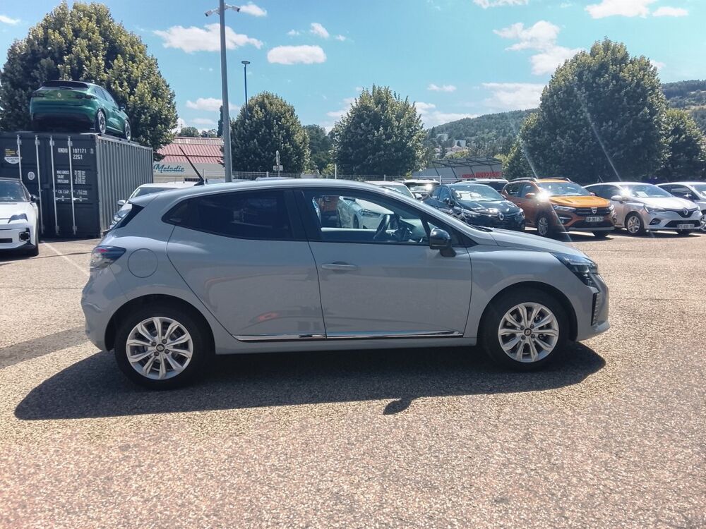 Clio g&eacute;n&eacute;ration Blue dCi 100 -25 + Navigation 2024 occasion 42240 Unieux