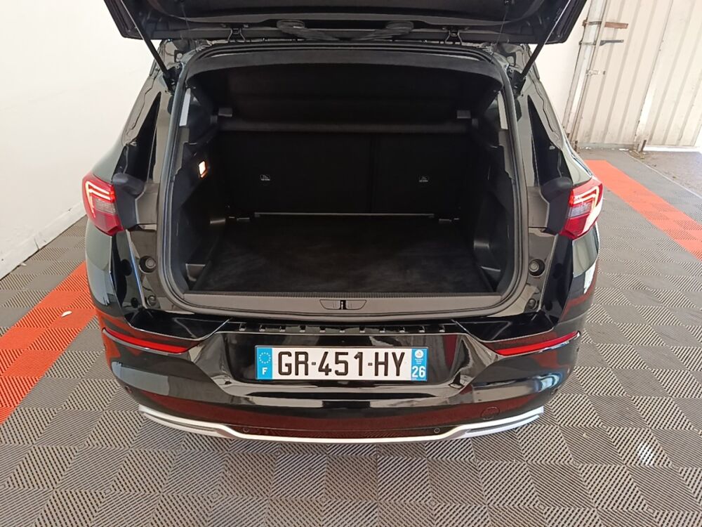 Grandland 1.5 Diesel 130ch Auto ELEGANCE BUSINESS 2023 occasion 91580 &Eacute;tr&eacute;chy