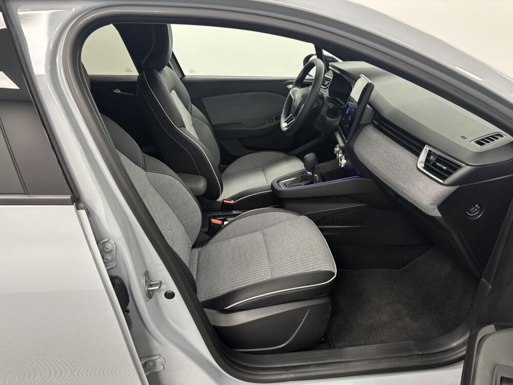 Clio Techno E-Tech full hybrid 145 -24 2024 occasion 86500 Montmorillon