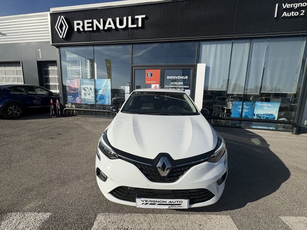 Clio Evolution r&eacute;versible E-Tech full hyb 145 2023 occasion 30610 Sauve