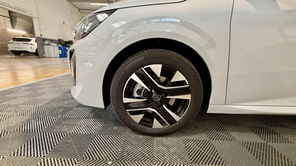 208 Hybrid 110 e-DCS6 Allure 2026 occasion 30220 Aigues-Mortes