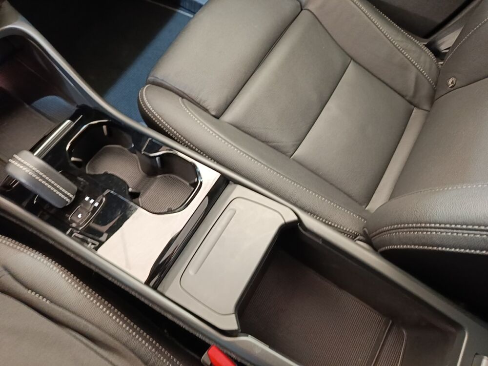 XC40 P8 408 R-Design 1EDT 2021 occasion 91580 &Eacute;tr&eacute;chy