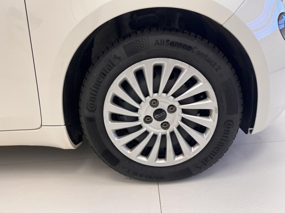500 24kWh Action 2023 occasion 76360 Barentin