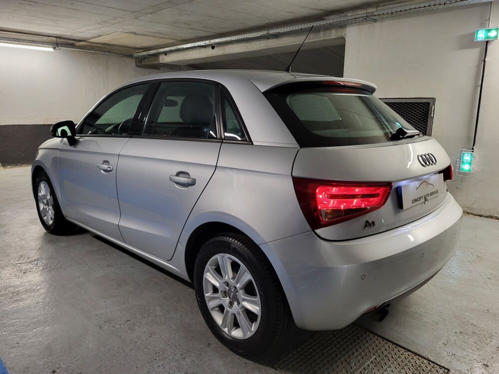 A1 1.6 TDI 105 AMBIENTE 2013 occasion 93600 Aulnay-sous-Bois