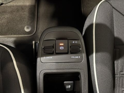 500 E 42kWh Pack Confort & Style 2023 occasion 76360 Barentin