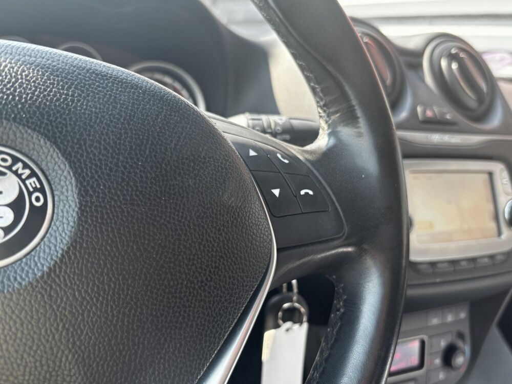 Mito 1.4 TB MultiAir 140ch S/S TCT Imola 54953KMS BOITE AUTOMATIQ 2017 occasion 86440 Mign&eacute;-Auxances