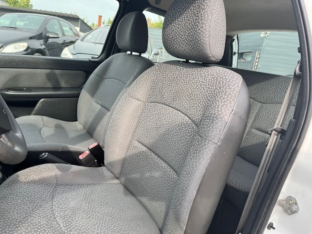 Clio Access 1.2 GPL Eco2 2010 occasion 47200 Saint-Pardoux-du-Breuil