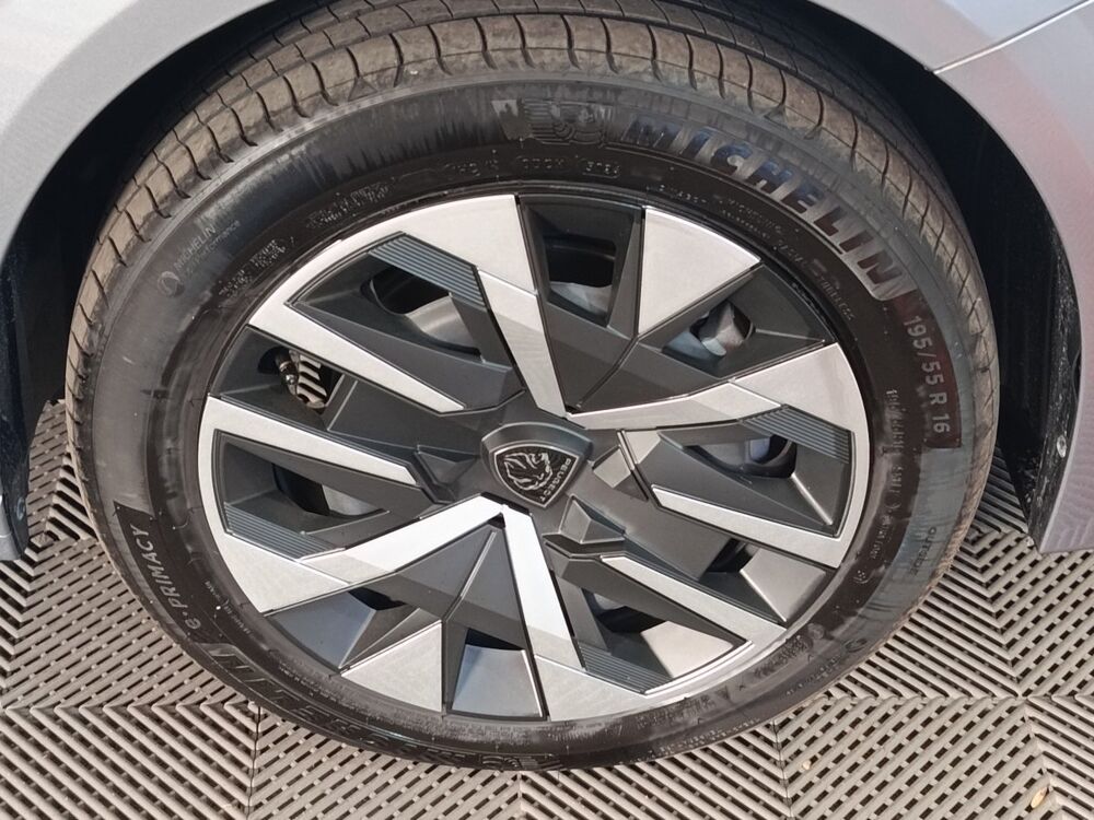 208 Hybrid 100 e-DCS6 Style 2025 occasion 91580 &Eacute;tr&eacute;chy