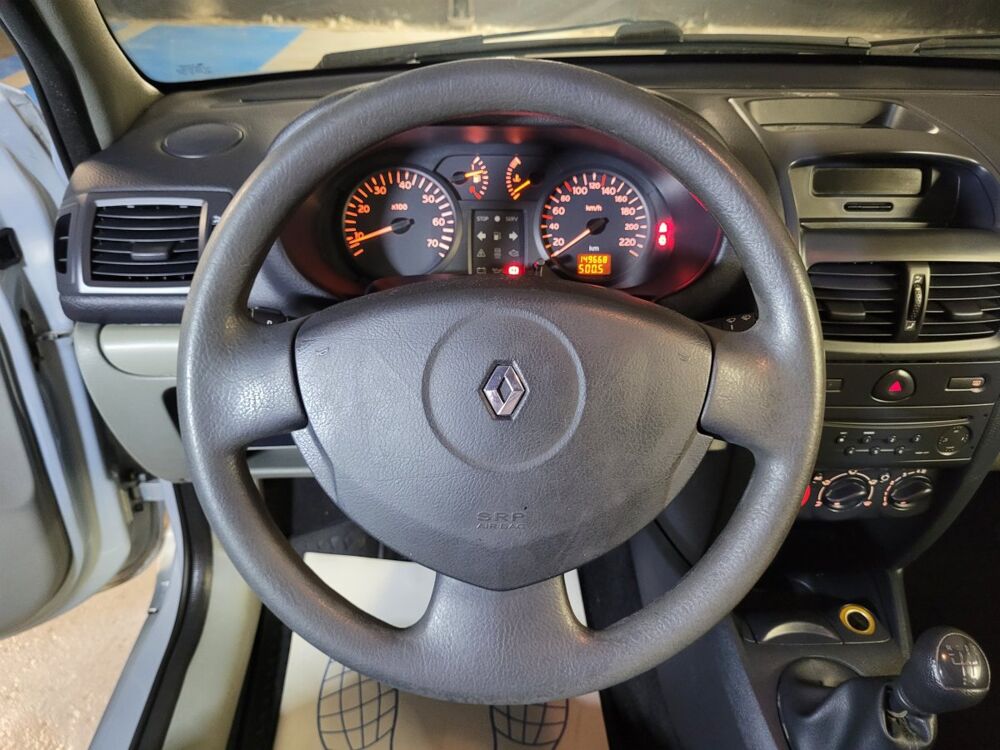 Clio Expression 1.5 dCi 65 2003 occasion 93600 Aulnay-sous-Bois