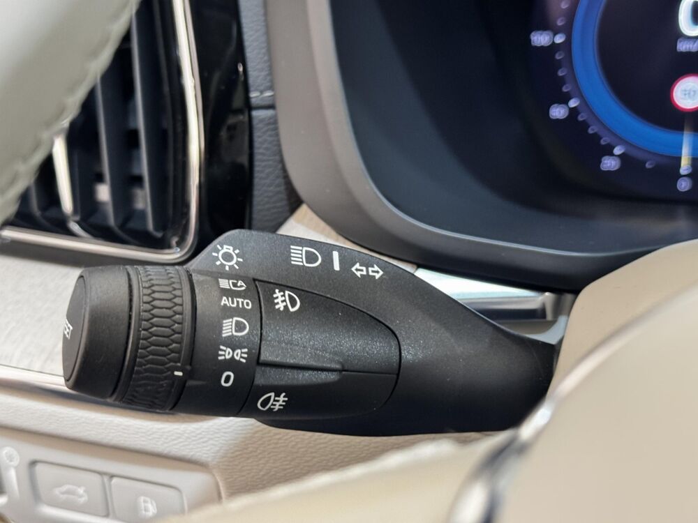 XC60 Recharge T8 390 Geartro 8 Inscription 2021 occasion 91580 &Eacute;tr&eacute;chy