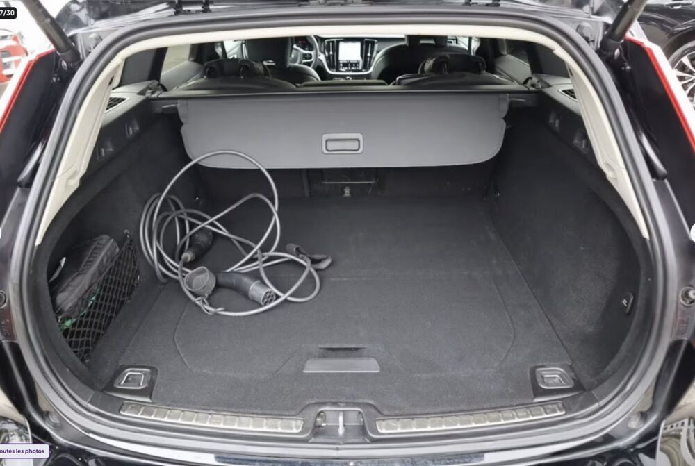 V60 Recharge T6 398 ch Plus Dark - Attelage - Autres mod&egrave;les dis 2023 occasion 69007 Lyon