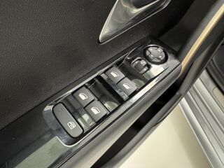 Ypsilon 1.2 Ibrida 100ch eDCT6 LX 2025 occasion 76360 Barentin