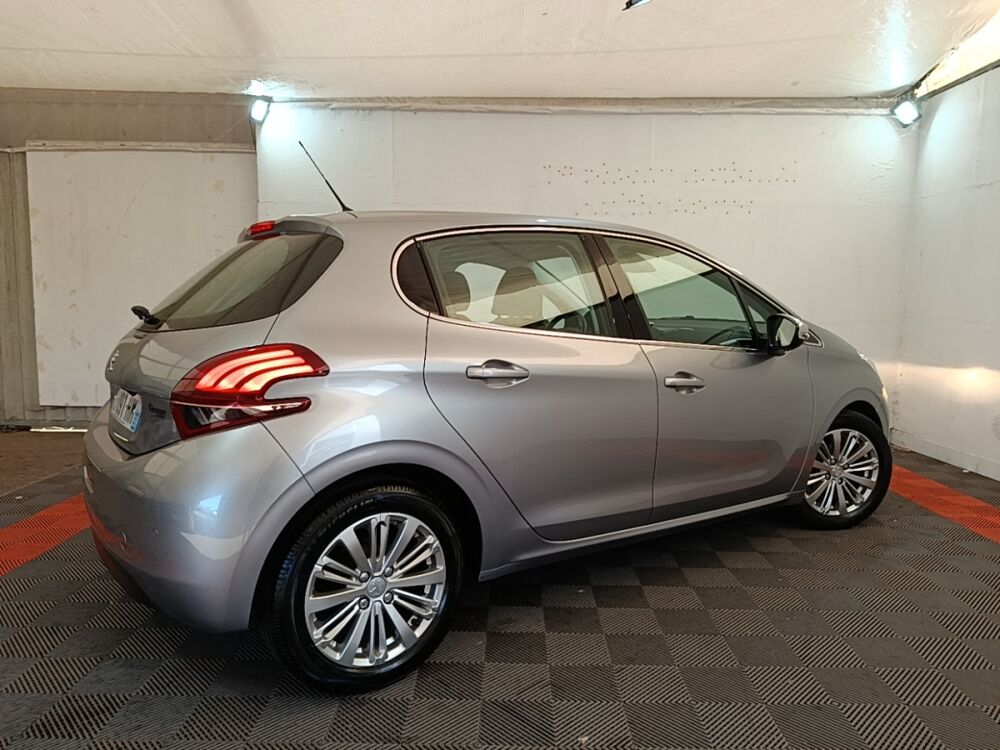 208 Puretech 82 ALLURE 2019 occasion 91580 &Eacute;tr&eacute;chy
