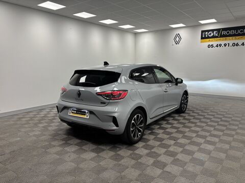 Clio Techno E-Tech full hybrid 145 -24 2024 occasion 86500 Montmorillon