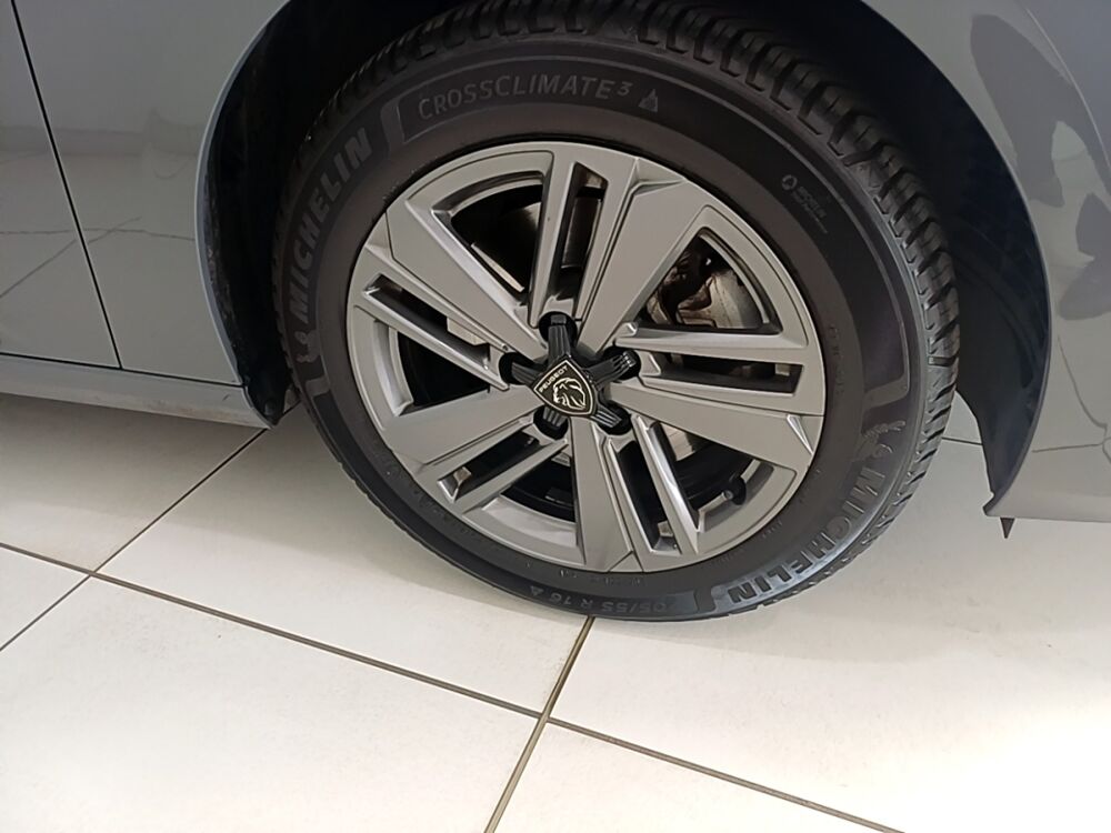 308 1.5 BLUEHDI 130 AUTO8 ALLURE 2024 occasion 63300 Thiers