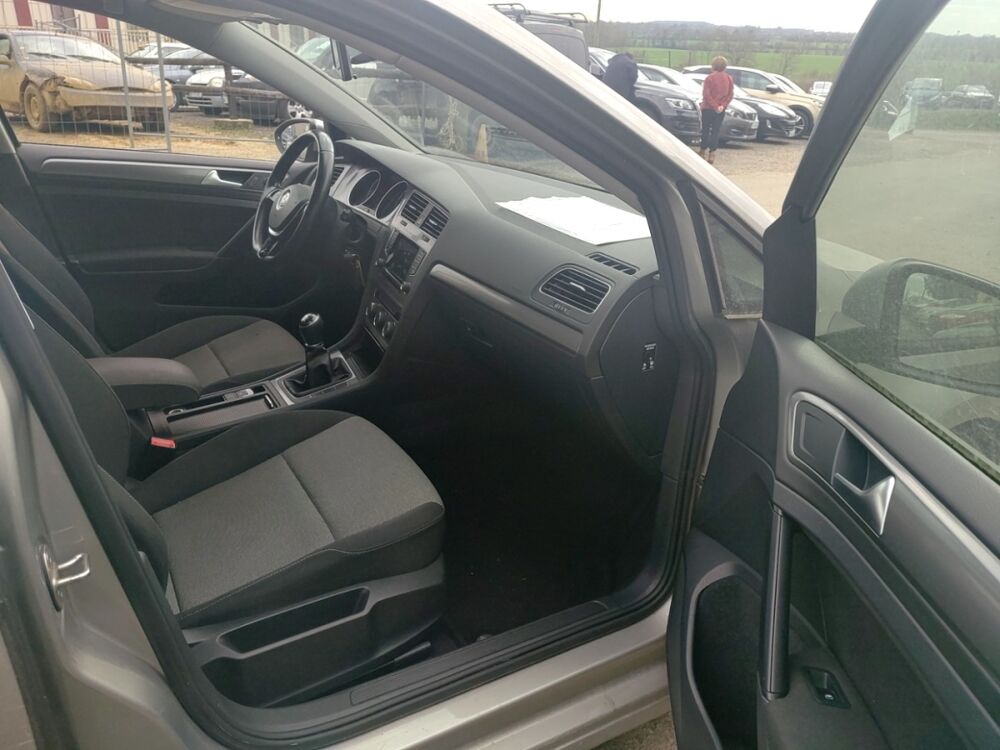 Golf SW 1.6 TDI 110 TRENDLINE Bluemotion SW 2014 occasion 61170 Montchevrel