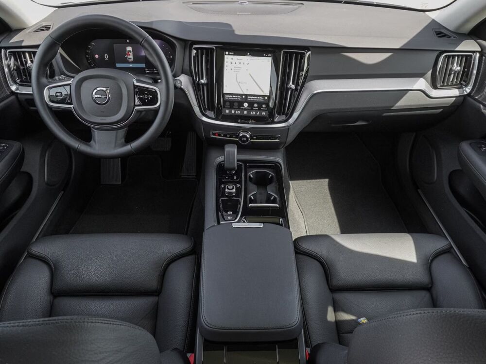 V60 PHEV T8 Plus Dark 455 ch Attelage Cam&eacute;ra 360&deg; Toit Pano Autr 2024 occasion 69007 Lyon