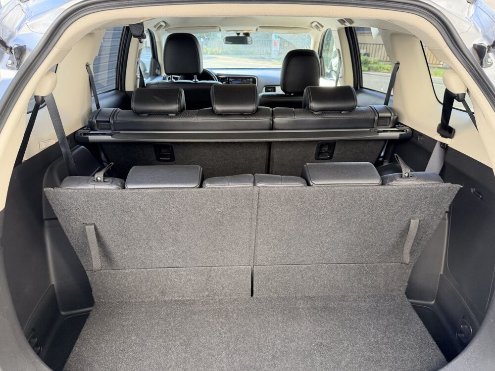 Outlander 2.2 DI-D 4WD camera/gps/cuir/7places 2015 occasion 53210 Soulg&eacute;-sur-Ouette