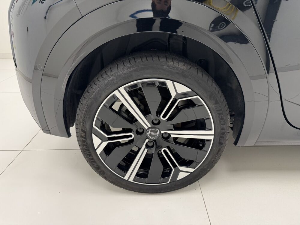 Ypsilon 1.2 Ibrida 100ch eDCT6 LX 2025 occasion 76360 Barentin