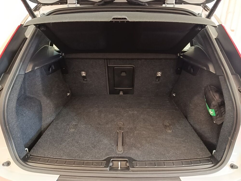 XC40 P8 408 R-Design 1EDT 2021 occasion 91580 &Eacute;tr&eacute;chy
