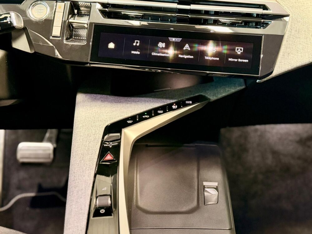 3008 1.2 HYBRID 145 E-DCS6 GT 2025 occasion 63360 Gerzat