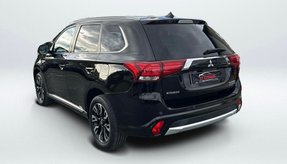 Outlander Hybride recharg Intense Style 4WD MY18 2018 occasion 42640 Saint-Germain-Lespinasse