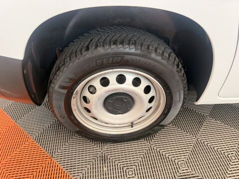 Jumpy Taille M 1000kg PureTech 130 S&S AT Club 2022 occasion 91580 &Eacute;tr&eacute;chy