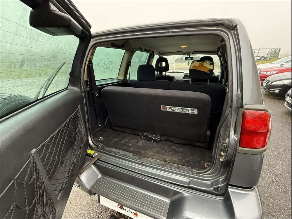 Terrano 2.7Tdi Confort 2004 occasion 61170 Montchevrel