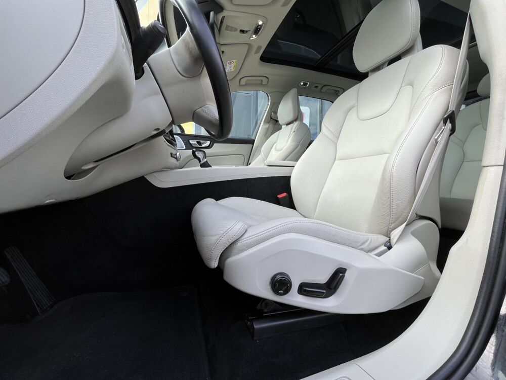 XC60 D4 AWD AdBlue 190 GrTro 8 Inscrip Luxe 2018 occasion 44150 Saint-G&eacute;r&eacute;on