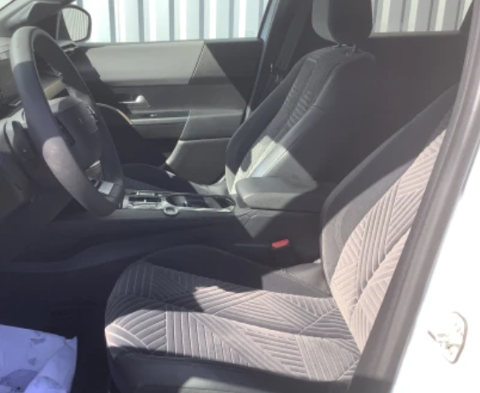 Ypsilon 1.2 Ibrida 100ch eDCT6 LX 2025 occasion 63360 Gerzat
