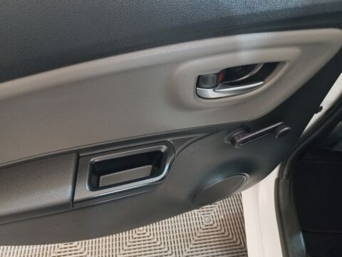 Yaris 1.5 VVT-I HYBRID France Business 2019 occasion 91580 &Eacute;tr&eacute;chy
