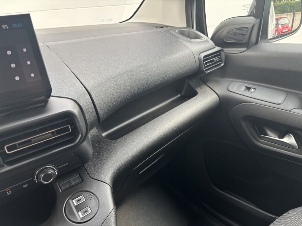 Jumpy M Diesel CU standard 100 ch Manuelle 2026 occasion 69330 Meyzieu