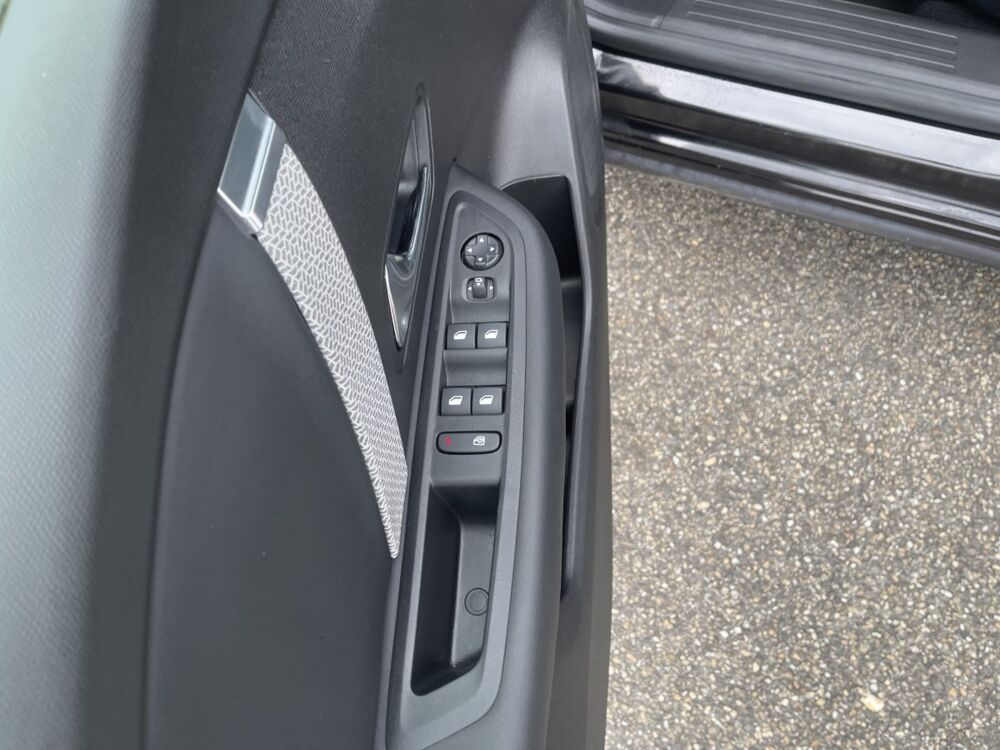 C4 PureTech 130 S&S BVM6 Feel Pack 2023 occasion 38460 Cr&eacute;mieu
