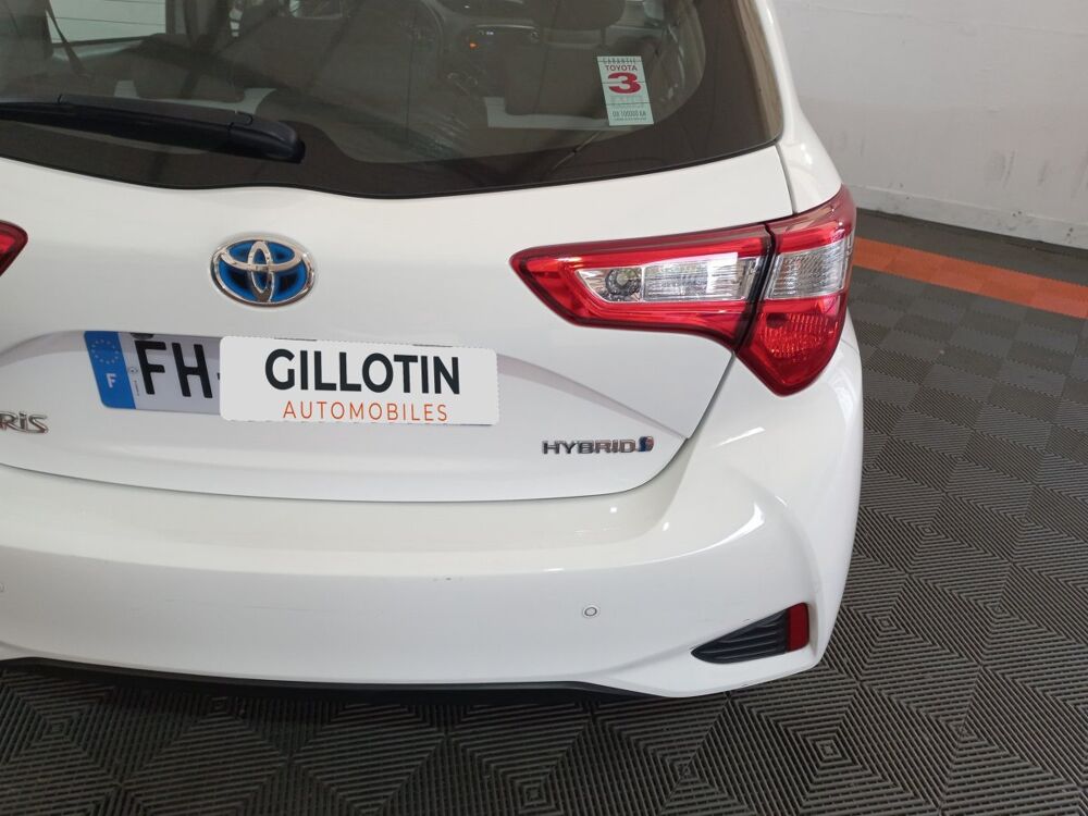 Yaris 1.5 VVT-I HYBRID France Business 2019 occasion 91580 &Eacute;tr&eacute;chy