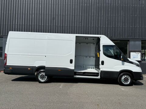 Jumpy 35S18 3.0 V16 Himatic BVA H2 2026 occasion 91580 &Eacute;tr&eacute;chy