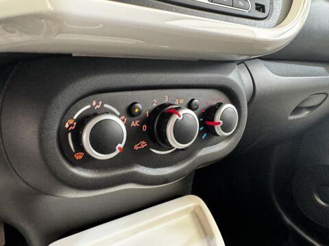 Twingo Intense Energy TCe 90 2016 occasion 91580 &Eacute;tr&eacute;chy