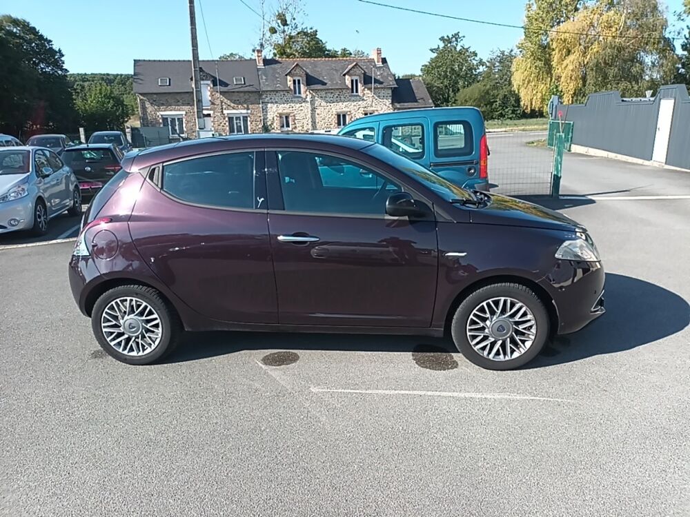 Ypsilon 0,9 TwinAir 85 ch Stop&Start Gold DFS 2011 occasion 35210 Ch&acirc;tillon-en-Vendelais