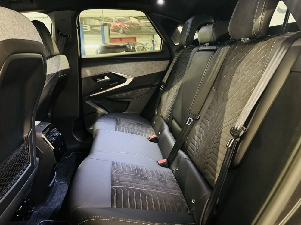 3008 1.2 HYBRID 145 E-DCS6 GT + ALCANTARA 2025 occasion 30220 Aigues-Mortes