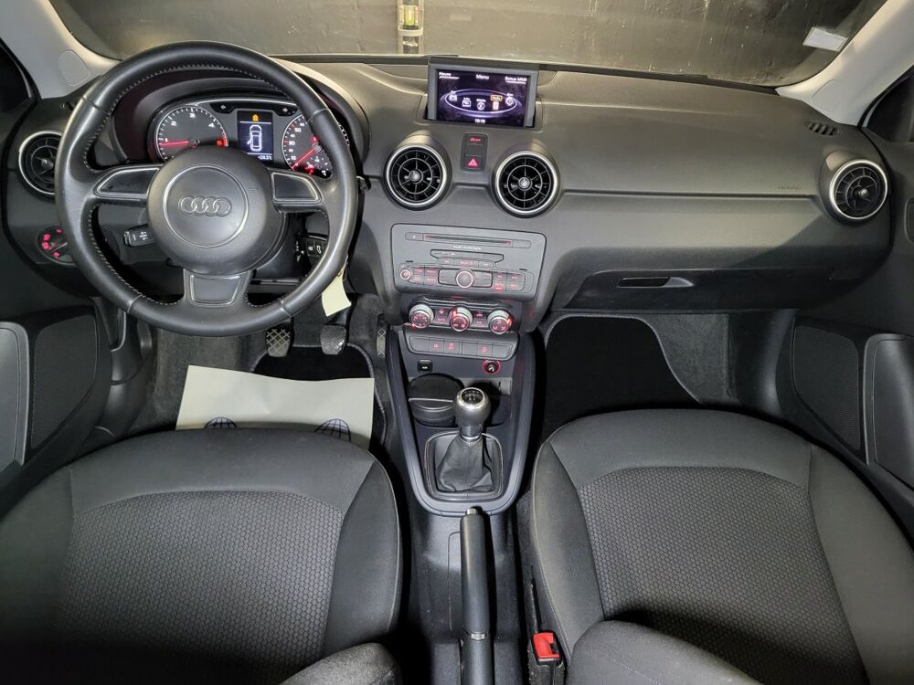 A1 1.6 TDI 105 AMBIENTE 2013 occasion 93600 Aulnay-sous-Bois