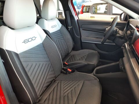 Fiat 600 1.2 Hybrid 100 DCT6 Pack Confort & Style 2024 occasion 76360 Barentin