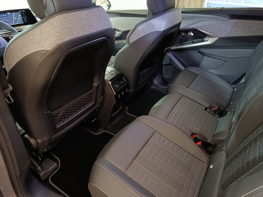 5008 1.6 PHEV 195 E-DCS7 GT 2026 occasion 91580 &Eacute;tr&eacute;chy
