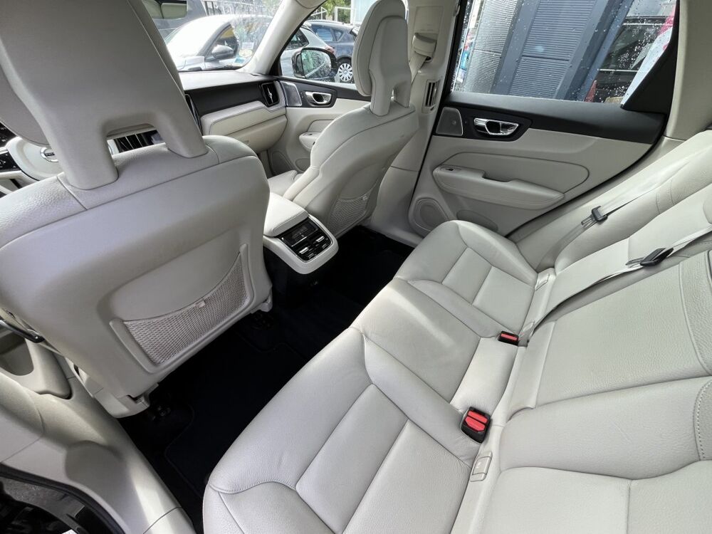XC60 D4 AWD AdBlue 190 GrTro 8 Inscrip Luxe 2018 occasion 44150 Saint-G&eacute;r&eacute;on
