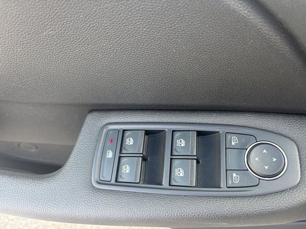 Clio Evolution r&eacute;versible E-Tech full hyb 145 2023 occasion 30610 Sauve