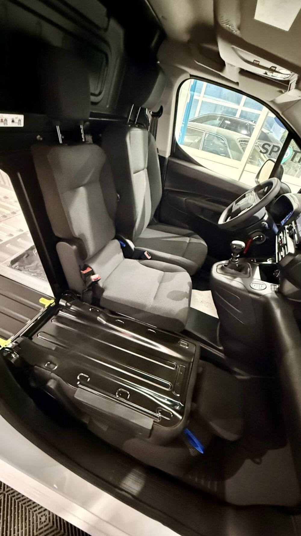 Jumpy M Diesel 100 ch Manuelle Pack Pr&eacute;mium Connect 2026 occasion 30220 Aigues-Mortes